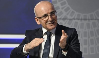 Mehmet Şimşek: Harcamaları mümkün olduğu ölçüde kontrol edecek ve kesintiye gideceğiz