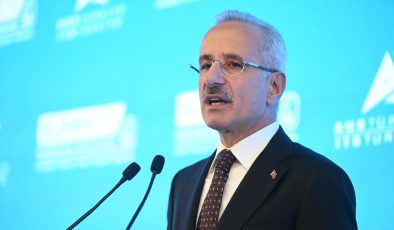 Bakan Uraloğlu: Yerli akıllı ulaşım ağını Türkiye geneline yayacağız