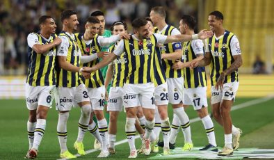 Fenerbahçe, birçok rekor kırdığı sezonu kupasız tamamladı