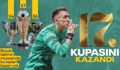 Fernando Muslera, kupalara doymuyor