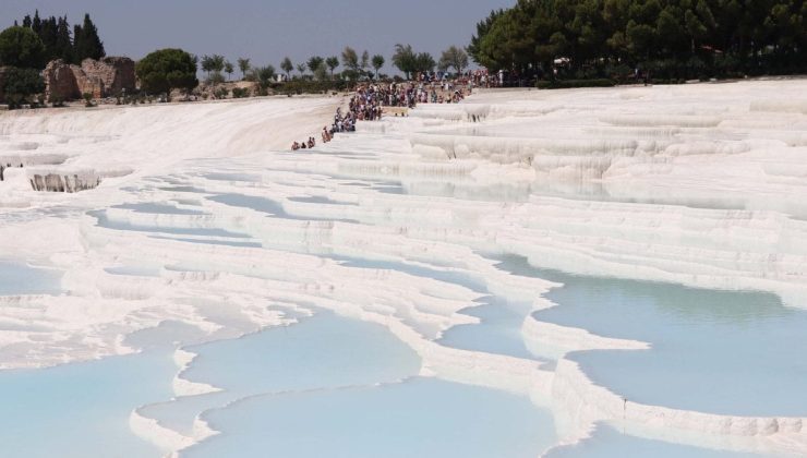 Kuraklık Pamukkale’yi de vurdu: Travertenlerde su debisi düştü