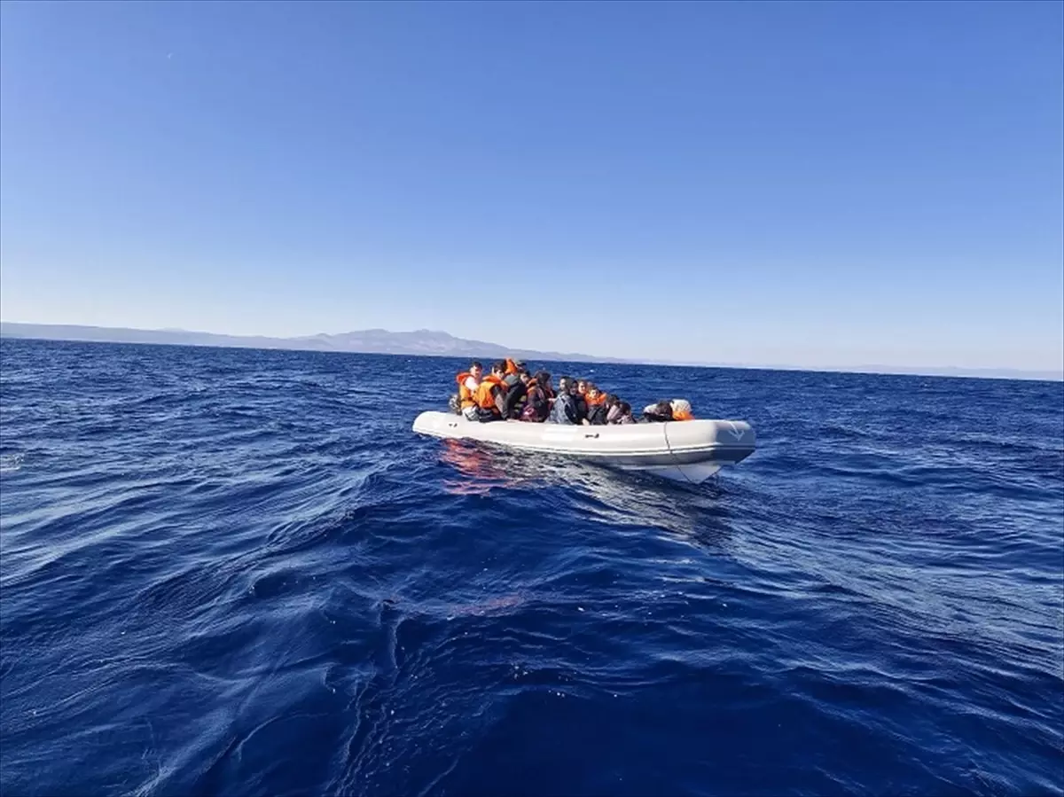 Ayvalık’ta Düzensiz Göçmen Kurtarıldı