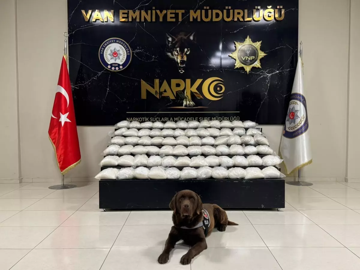 Tuşba’da 143,5 kg Metamfetamin Ele Geçirildi